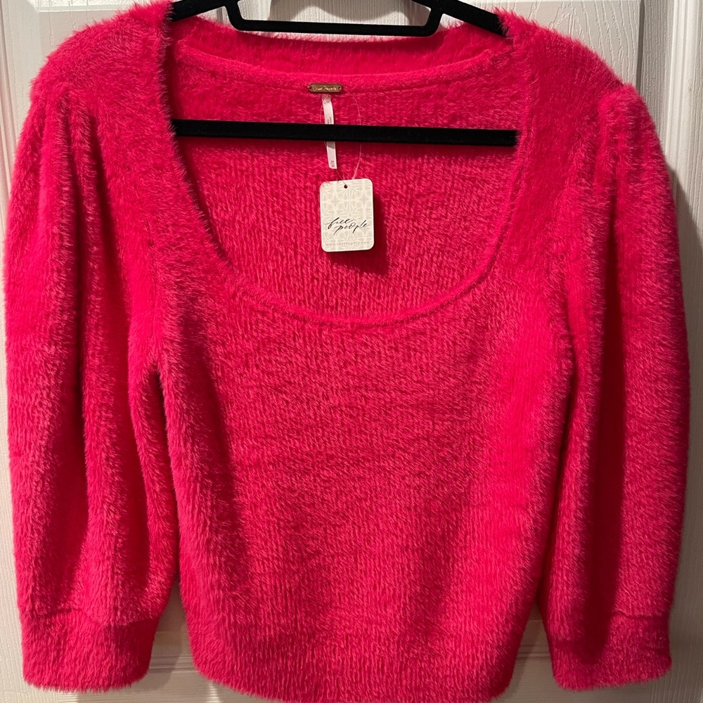NWT Free People Moonbeam Pullover / Raspberry Pop